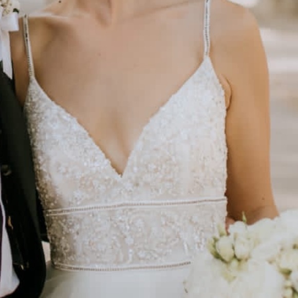 Hayley Paige Wedding Dress - Picture 4 of 6